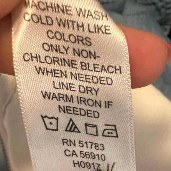 Maurices Ombre Chambray Denim Shirt Blue White Dip Dye Zip Hem XS - Picture 6 of 6